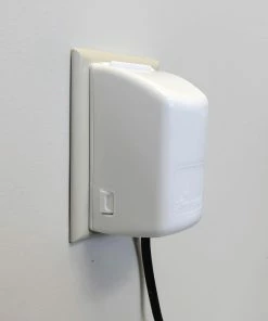 Dreambaby Child Safety White Outlet Covers 2-Pack -Menards Safety Shop 08711343