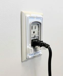 Dreambaby Child Safety White Outlet Covers 2-Pack -Menards Safety Shop 09889854