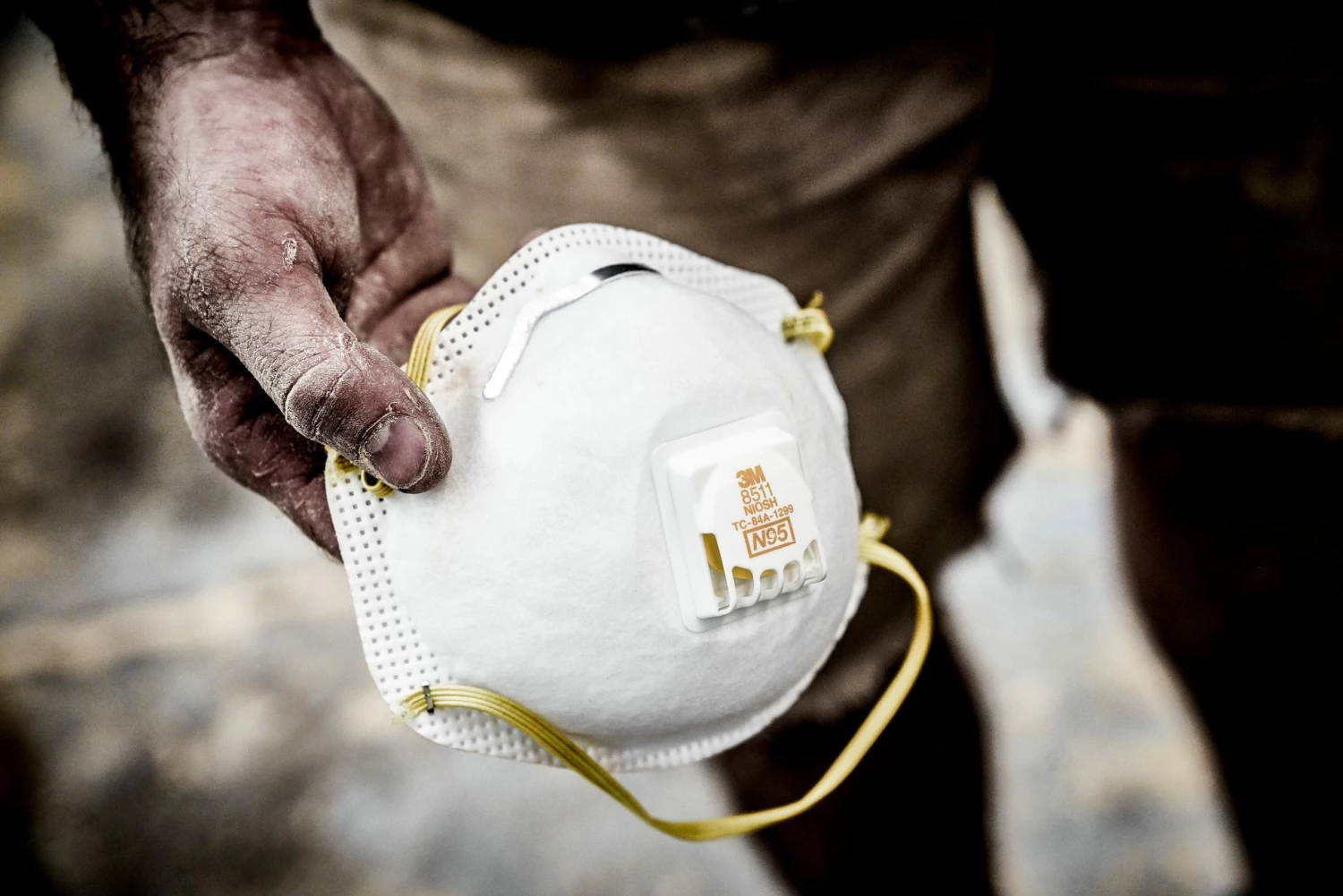 3M Respiratory Protection 15-Pack Disposable N95 Painting; Sanding and Fiberglass Valved Safety Mask 9 3M Respiratory Protection 15-Pack Disposable N95 Painting; Sanding and Fiberglass Valved Safety Mask - Image 9