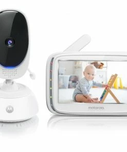 MOTOROLA Child Safety Comfort75 5-in Video Baby Monitor with Remote Pan Scan
