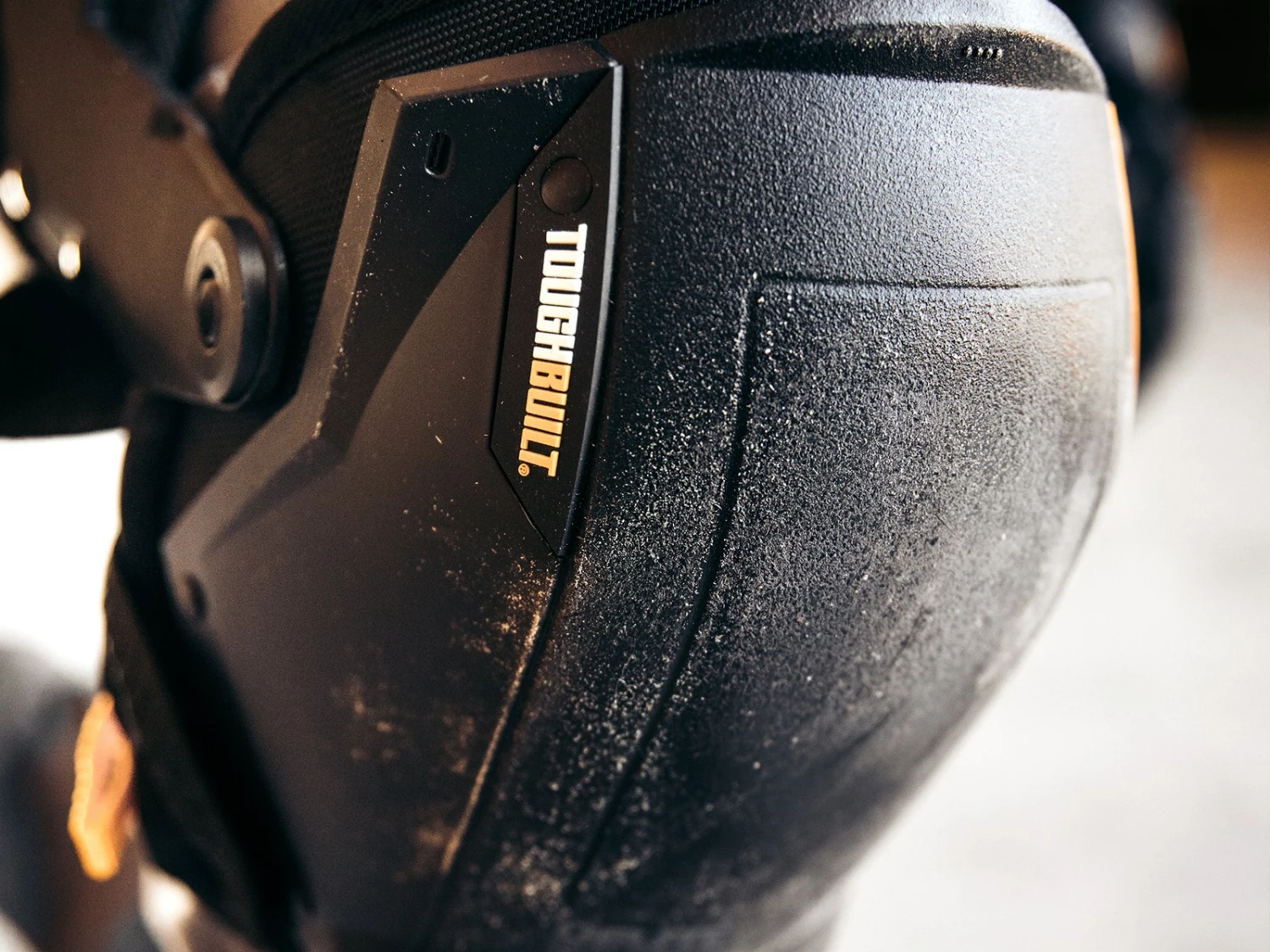 TOUGHBUILT GelFit Thigh Support Knee Pads 7 TOUGHBUILT GelFit Thigh Support Knee Pads - Image 7